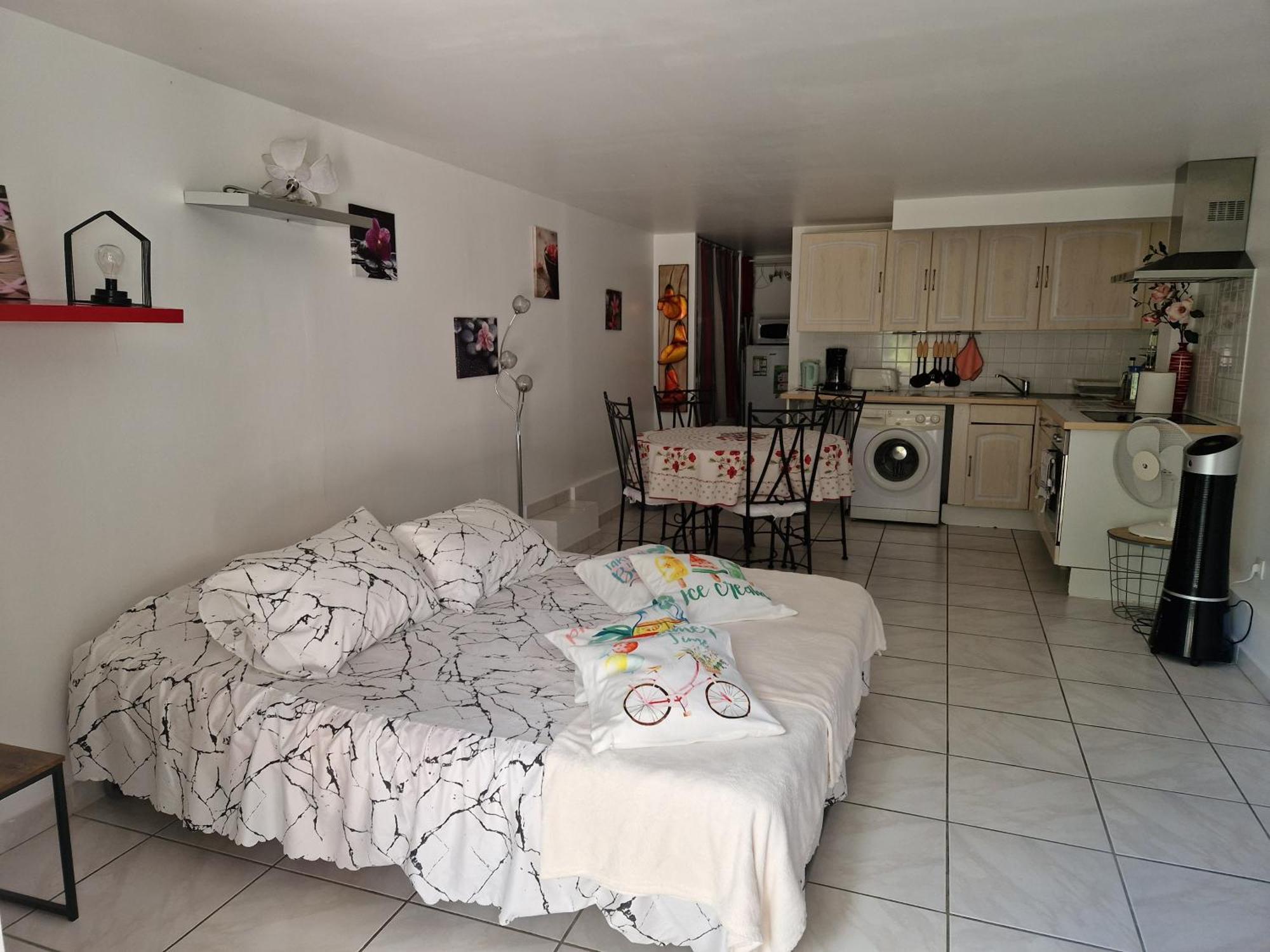 Casa Prescilia Apartment Lumio  Phòng bức ảnh